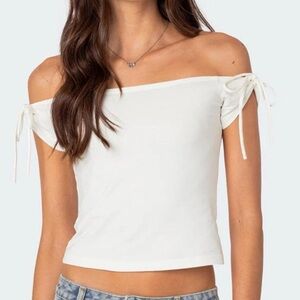 Edikted Off-Shoulder White Top